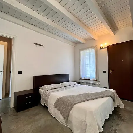Le Vele Desenzano del Garda