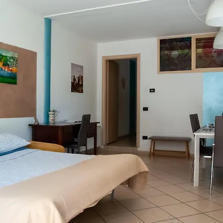 Le Vele Desenzano del Garda